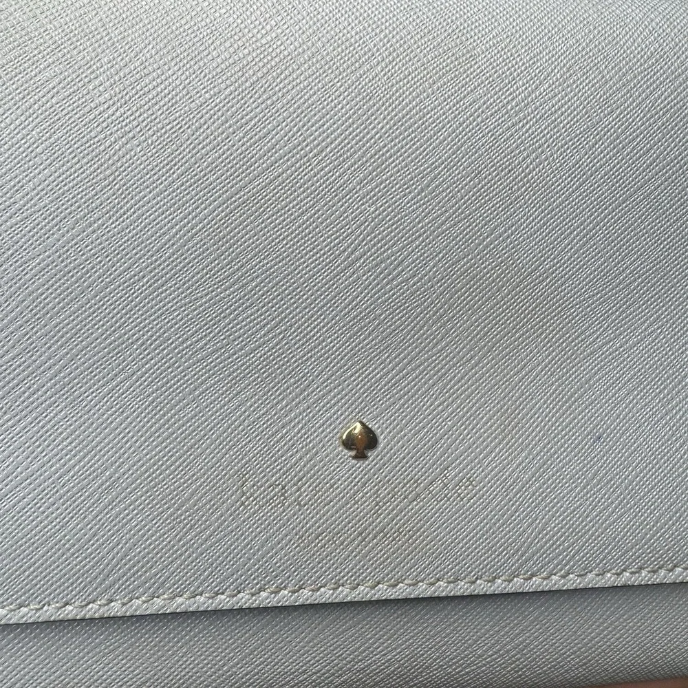 Kate Spade Mikas‎ Pond Phoenix Travel Wallet WLRU2237 Arctic Sky Pre-Loved